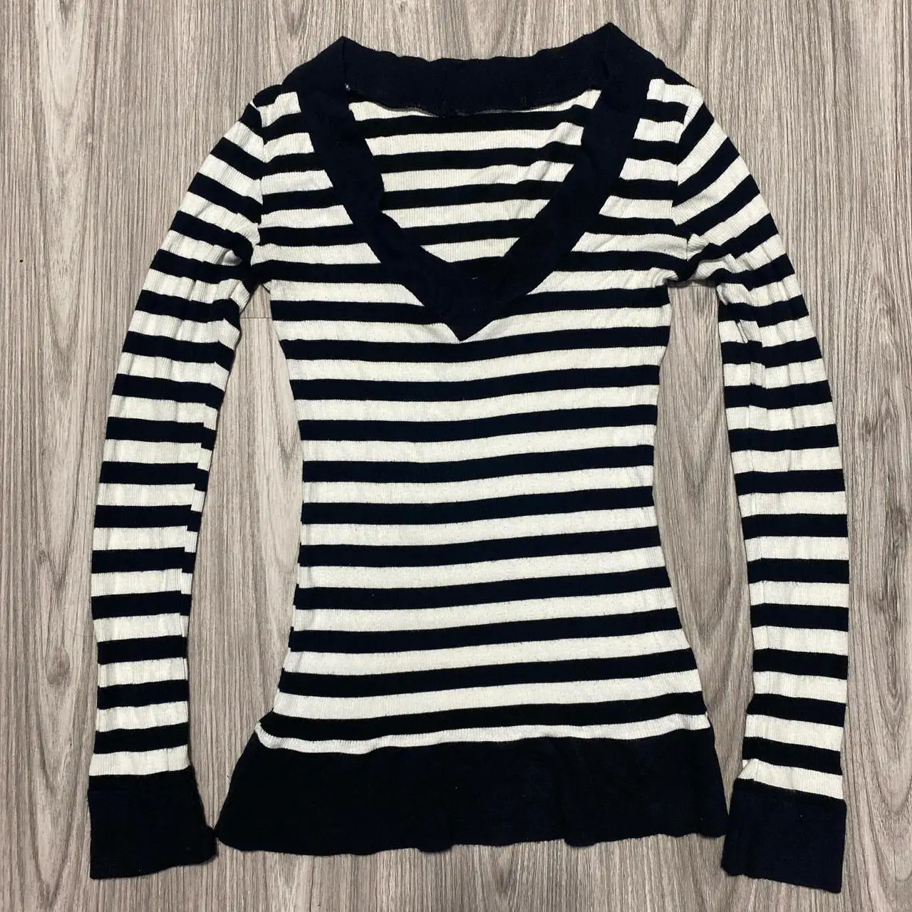 

Vintage Black Striped Knitted Sweater Women V Neck Pullovers Tees Tops Preppy Y2K Aesthetic Cottage Slim Jumpers Grunge T-Shirt