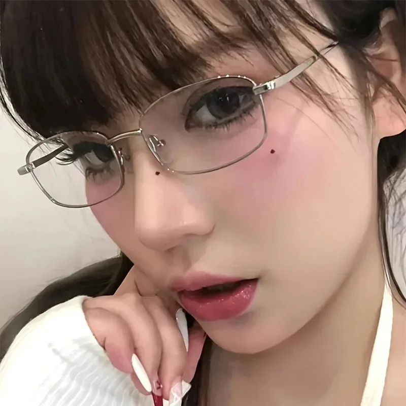 Retro Small Frame Square Y2K Silver Anti Blue Light Glasses Holder for Men and Women Metal Full Frame Fashionable Casual Glasses