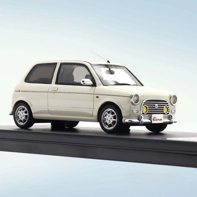 Hi-story Vintage Resin Car Model 1/43 Scale DAIHATSU Mira Gino