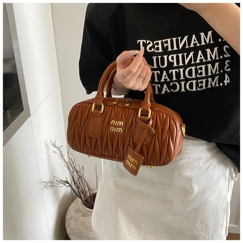 

Women's New Pleated Bowling Bag - Versatile Shoulder Pillow Bag Crossbody Boston Purse for Daily & Party, Trendy Compact Handbag