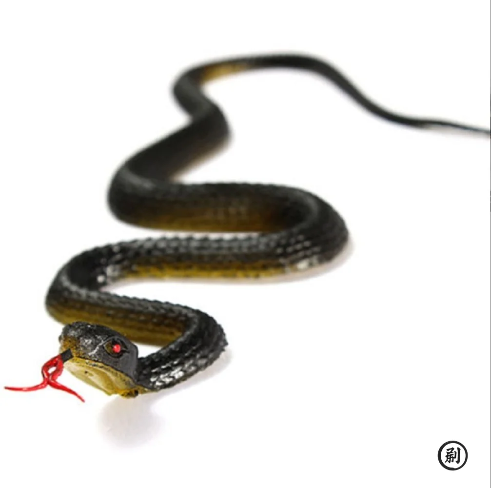 Serpent en caoutchouc réaliste de 45 cm, simulation d'anaconda, effrayant, accessoires de déguisement d'Halloween, accessoires de farce, jouet de farce