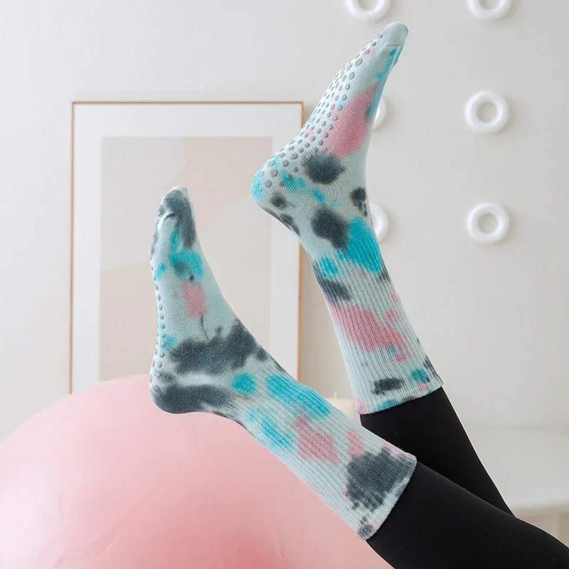 Yoga Socks Women Cotton Tie-dyed Silicone Non-slip Pilates Grip Crew Sock for Women Spring and Summer Pure Cotton Mid-calf Socks