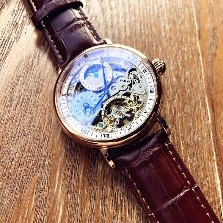 2025年新型中空自動巻き機械式腕時計メンズファッションウォッチ