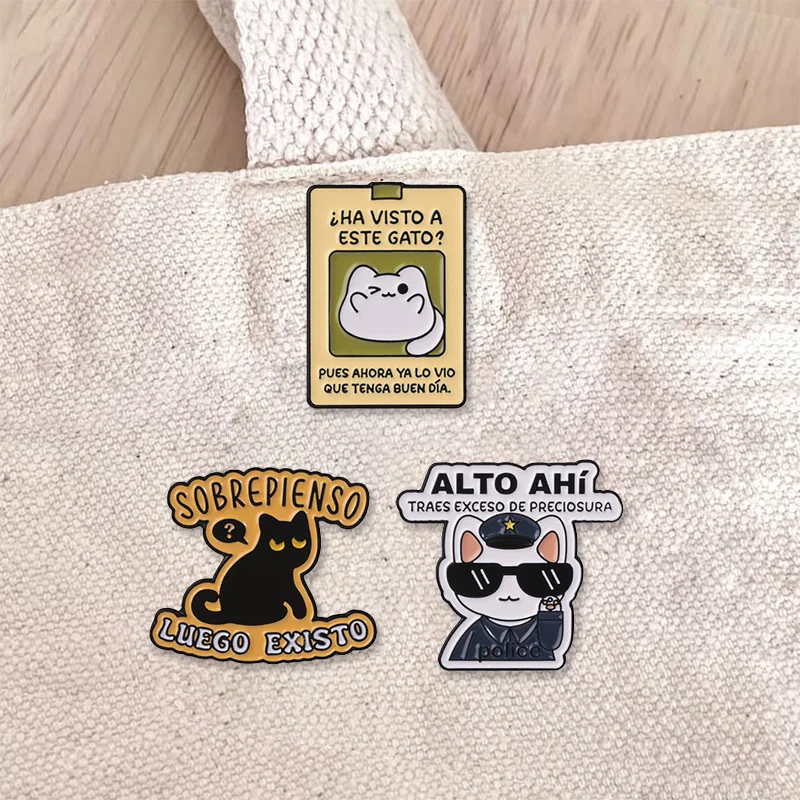 Spanish Funny Cat Enamel Badges Slogan Police Cartoon Humor Quote Pins Colorful Metal Brooches Lapel Pin Set Gift
