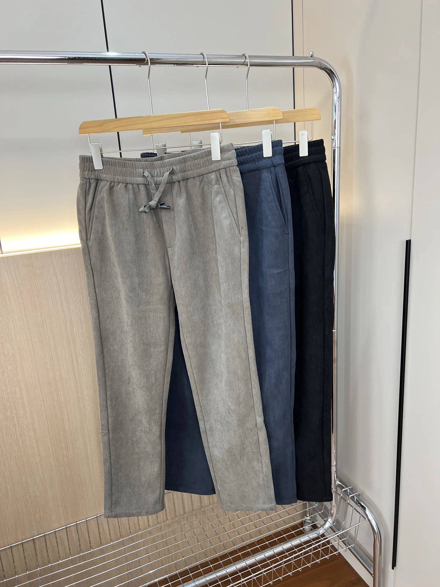 

Высококачественные мужские осенне-зимние вельветовые брюки прямого кроя с эластичным поясом, мягкие, драпирующиеся, модные, теплые