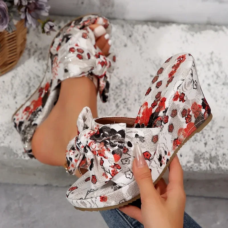 Women's Slippers Wedge Wedge 2024 Summer Women's Shoes Silk Thread Butterfly Dew Toe High Heels Fashion Women's Shoes Slip On