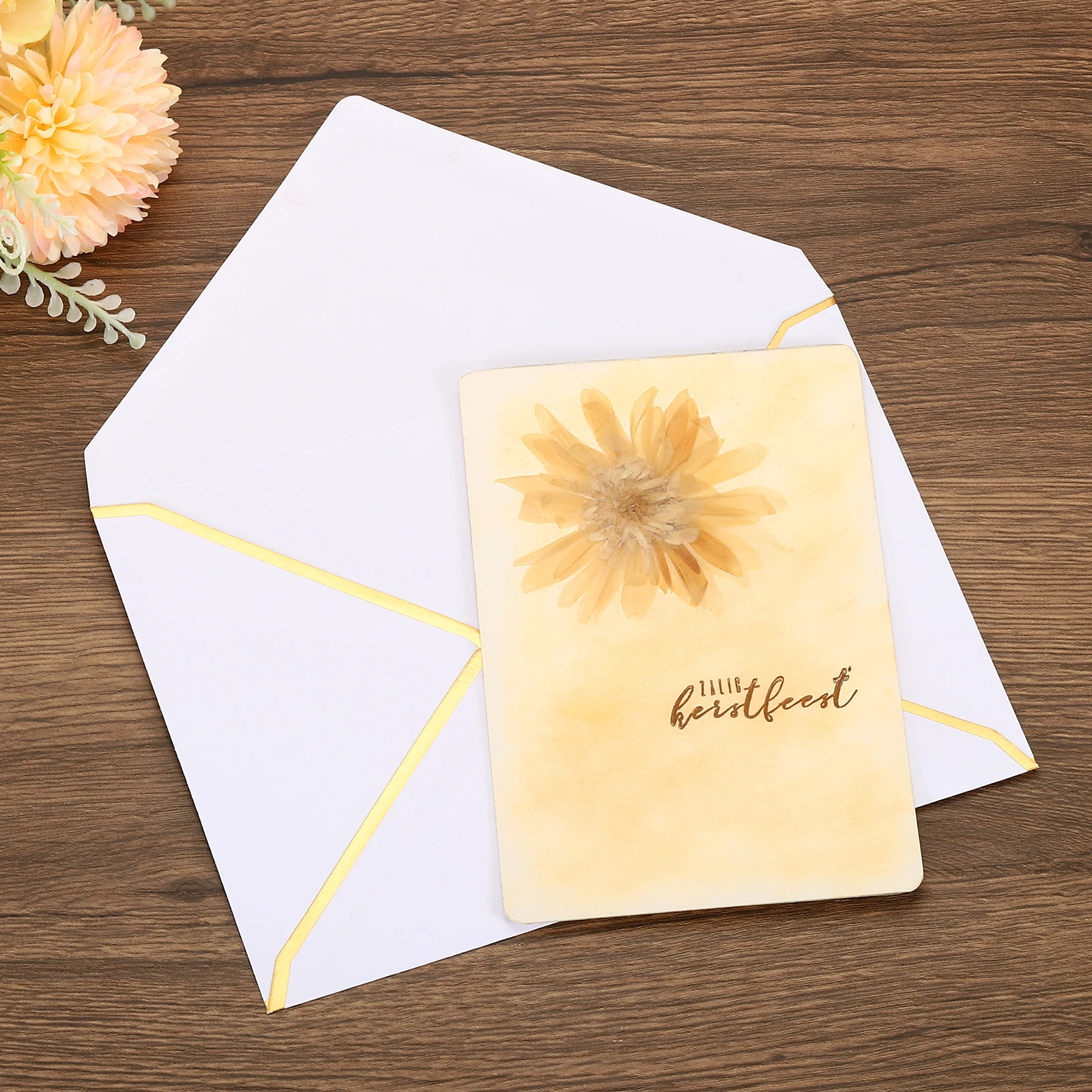 100Pcs A7 Western Envelopes 5 x 7 Card Envelopes V Flap Envelopes with Gold Border for Wedding Gift Cards Invitations Graduation