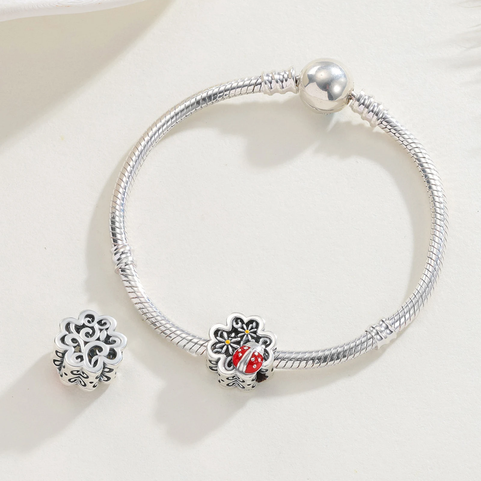 Lucky 925 Sterling Silver Ladybug Daisy Four-leaf Clover Charms Pendants Fit Original Bracelet DIY Holiday Jewelry - view 3