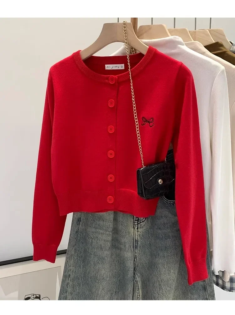 2026 Herbst Winter Damen Pullover Bestickter Schmeichelnder Strick Damen Cardigan Koreanisch Schick Einzigartiges Design Strickpullover Oberbekleidung Top – Detail 3
