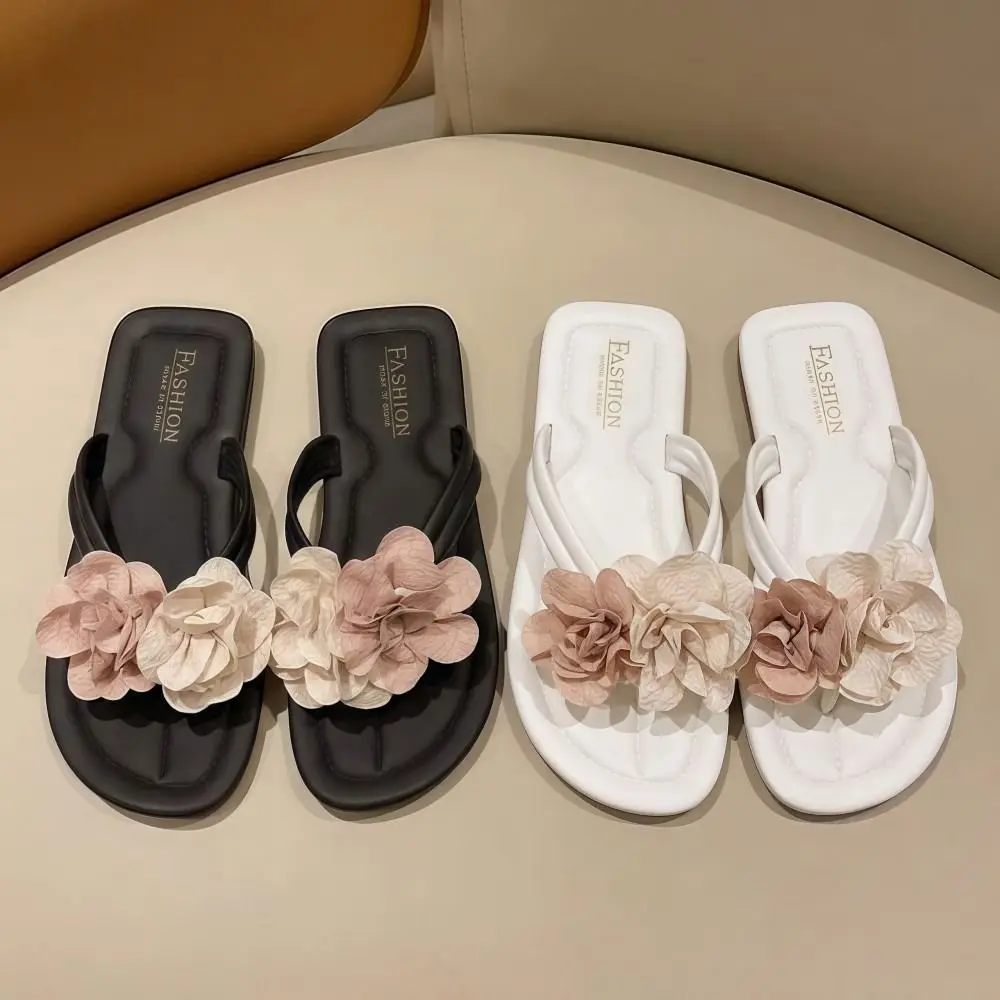 

Chinese Style Women's Flip-flops Flowers Decor Sweet Flat Sandals Non-Slip Versatile Summer Beach Sandals Everyday Outfits