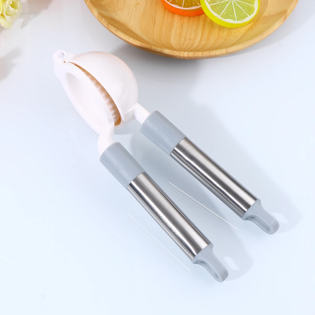 

Manual Fruit Juicer Stainless Steel Handle Easy Storage Kitchen Restaurant Grey ABS Corrosion Resistance Hole Design Juicing