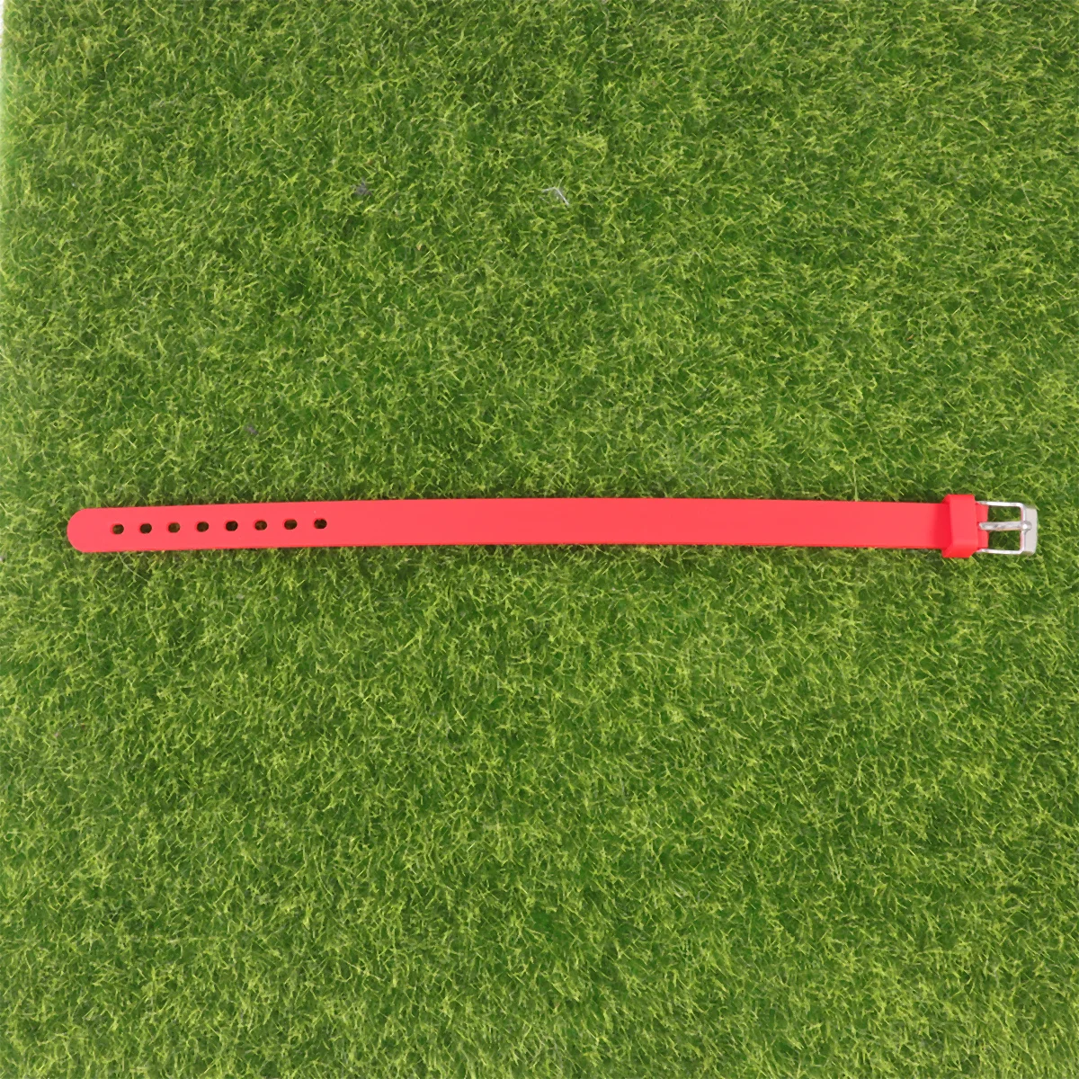 

Silicone Wristband Solid Red Bracelet Durable Rubber Wristband for Group Game Identification Eco Friendly