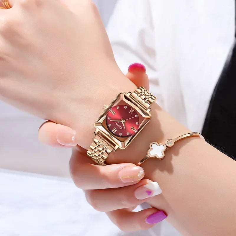 

2024 Fashion steel band square quartz watch women's gold waterproof watch