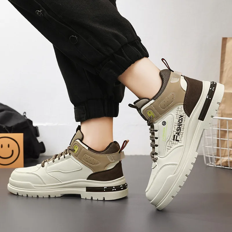 New Beige Men Casual Sneakers Fashion Lace-Up scarpe Casual alte da uomo Comfort scarpe da Skate da uomo antiscivolo zapatillas hombre