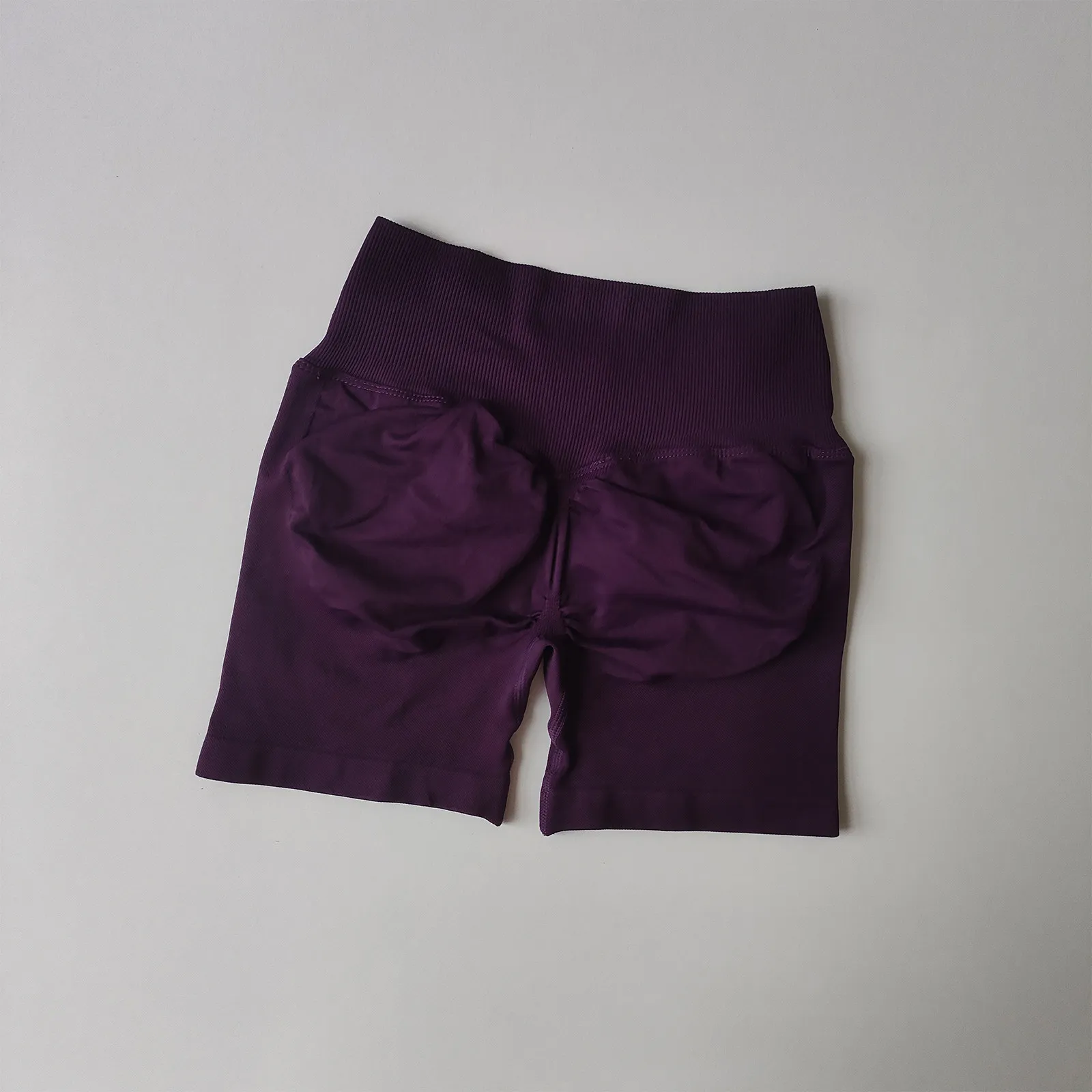 Hochgeschnittene Nahtlose Fitness-Shorts mit Drei-Punkt-Pfirsich-Po-Lifting-Effekt, Schnelltrocknend, Eng Anliegend, für Yoga und Pilates – Detail 8