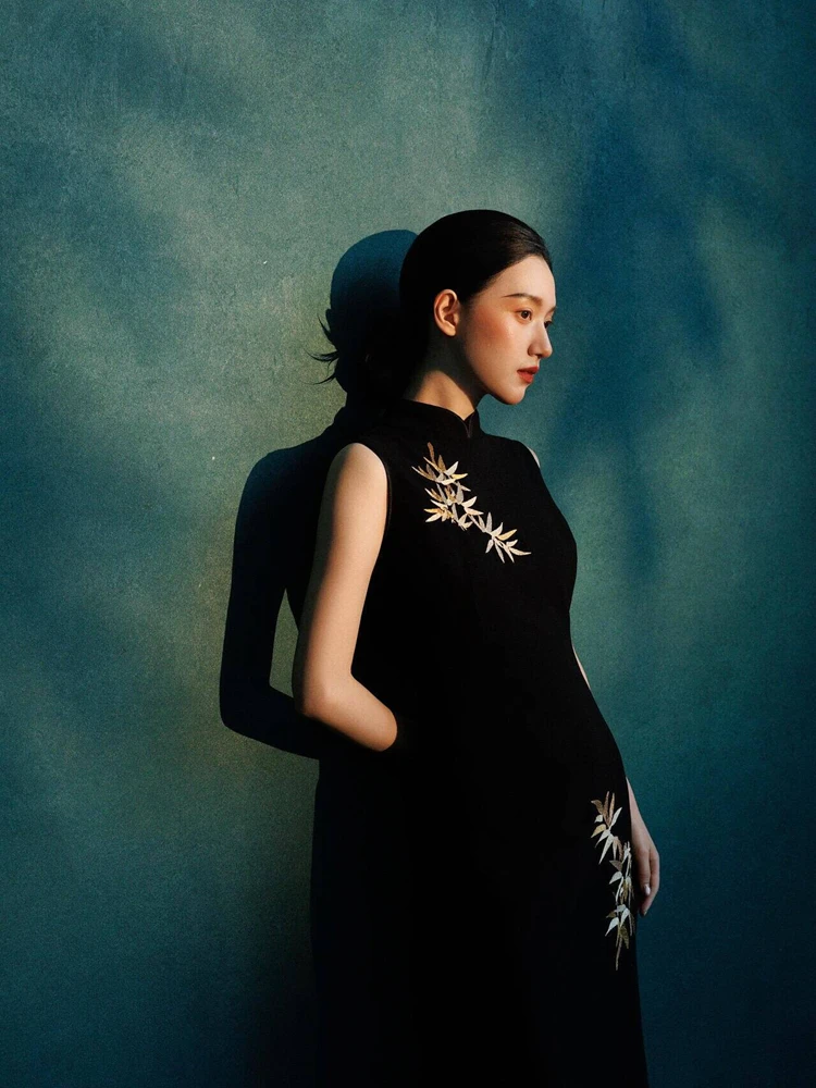 

Новая коллекция 2026: Черная одежда для фотостудии в китайском стиле, высокая мода, портретная съемка, эстетика тени, национальный тренд