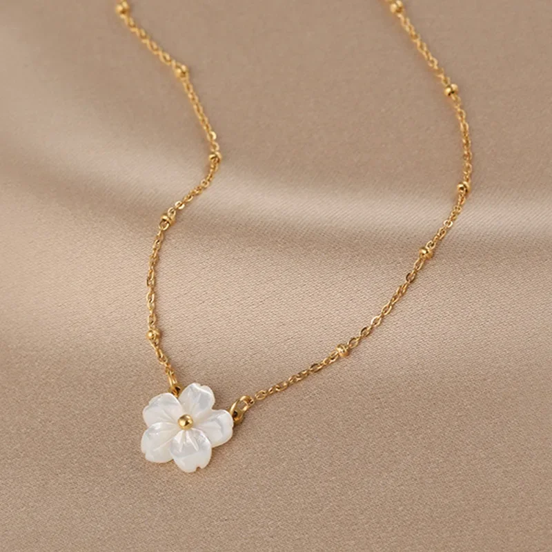 Stainless Steel White Shell Flower Pendant Necklace For Women Girls Gold Color Cute Clavicle Chain Jewelry Wedding Birthday Gift