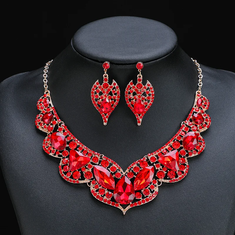 

European and American exaggerated retro bridal jewelry necklace earring set temperament versatile wedding dress banquet