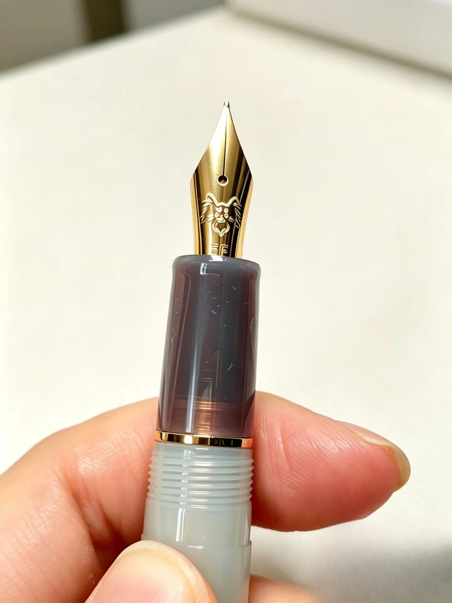 Pióro wieczne Jinhao 82 Kocie Lasu Norweskiego, pióro do ćwiczeń pisania dla uczniów z uroczym końcówką w kształcie kota. — zdjęcie produktu 4