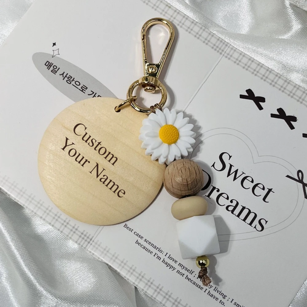 

Creative Bamboo Pendant Keychain Cartoon Daisy Light and Fresh Bag Pendant Key Ring Car Key Fob Custom Manufacturer Wholesale