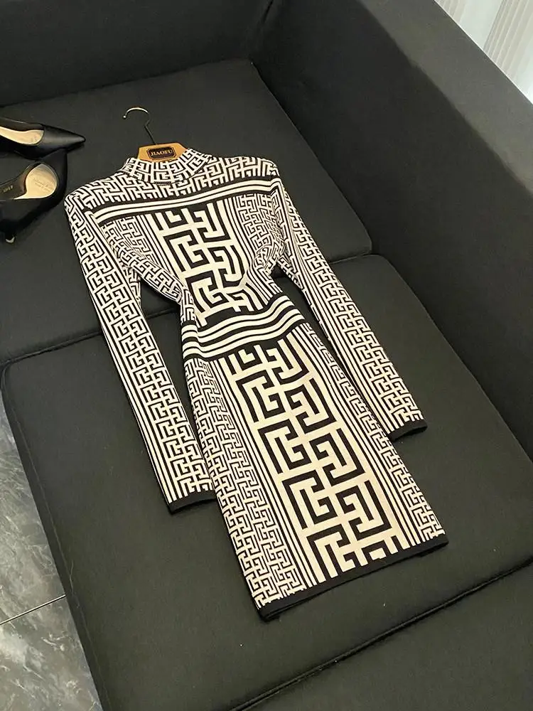 

2025 New Geometric Pattern Knitted Dr Stand Collar Long Sve Curved Bead Base Skirt Ci Commute High Waist Gored Skirt