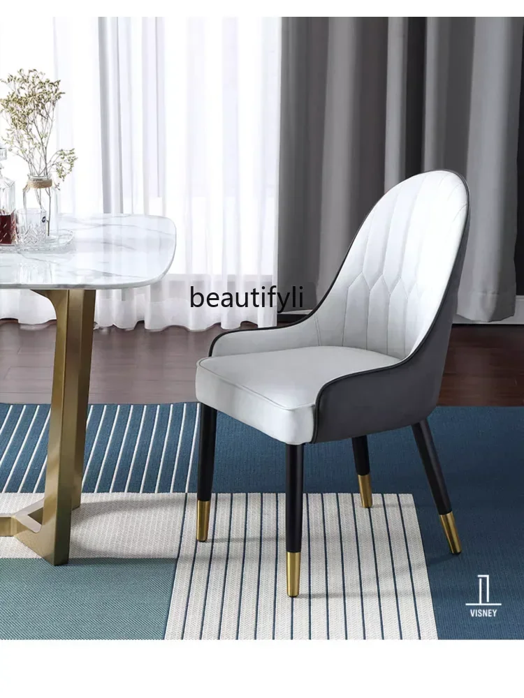 Cc182R11 كرسي طعام فاخر أمريكي خفيف مصنوع من الخشب الصلب كرسي دراسة مطعم حديث الحد الأدنى مسند الظهر كرسي من الجلد الراقية