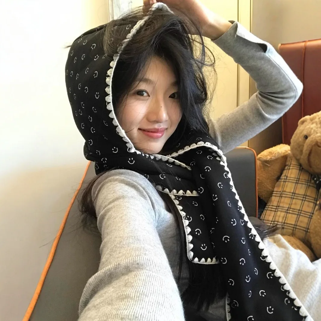 أزياء الفتيات الشتاء قبعة وشاح مجموعة الدفء أزياء مطبوعة سميكة سوداء مزدوجة الجانب ارتداء مجموعة الشتاء النسائية