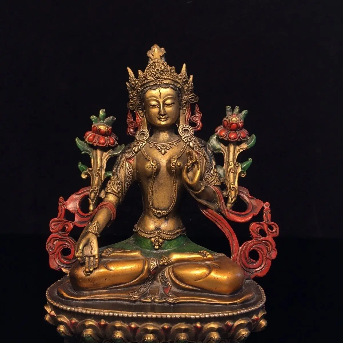 Pure copper painted whiteness mother Buddha statue, exquisite craftsmanship, thick pulp, size as shown in the picture, weighing