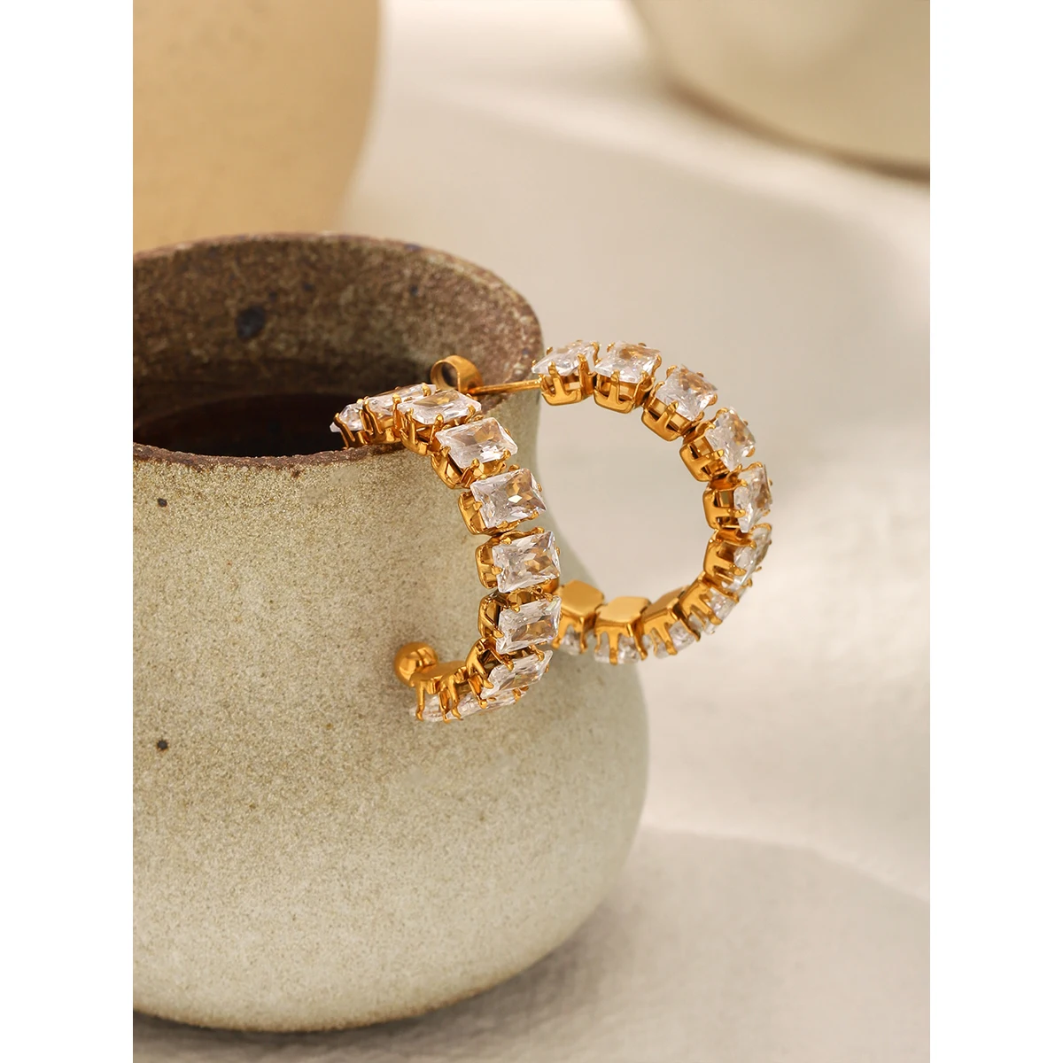 

New Geometric Circle Shape Party Jewelry Gold Color Rectangle Zircon Allergy Stud Earrings Fashion Daily Wear Gift For Women