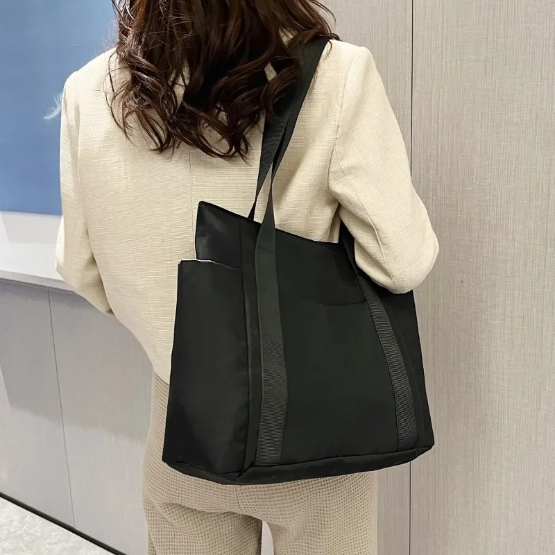 2024 New Women\'s Japanese Solid Color Tote Bag Single Shoulder Casual Simple Mommy Going Out Bag Canvas Portable Simple