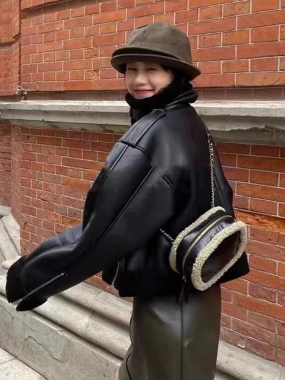 Winter Thiened ort Fur Leather Jaet Women's Korean Sle Retro Lamb Fur Lined Biker Coat Trendy Outerwear