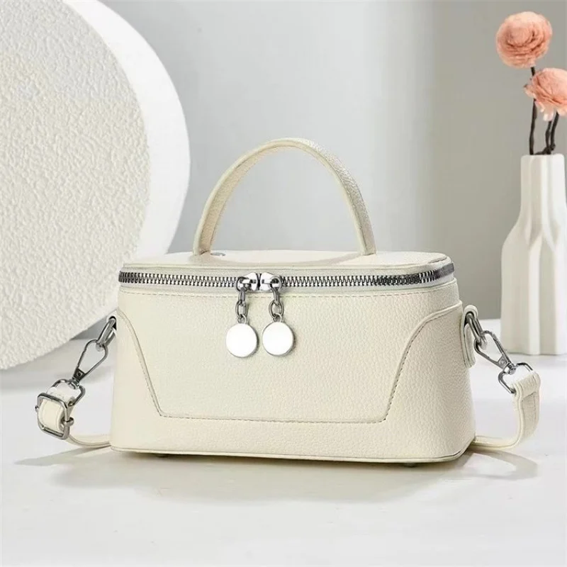 Famous Designer Leather Women's Shoulder Bag Luxury Brand Trendy Classic Elegant Commuter Vintage Bag