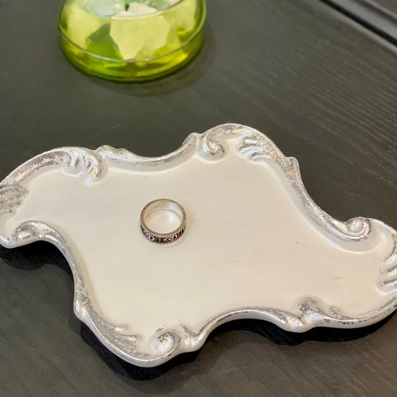 

Resin Jewelry Storage Tray European Style Tea Tray for Retro Table Decoration Vintage Display Plate Decorative Storage Dish