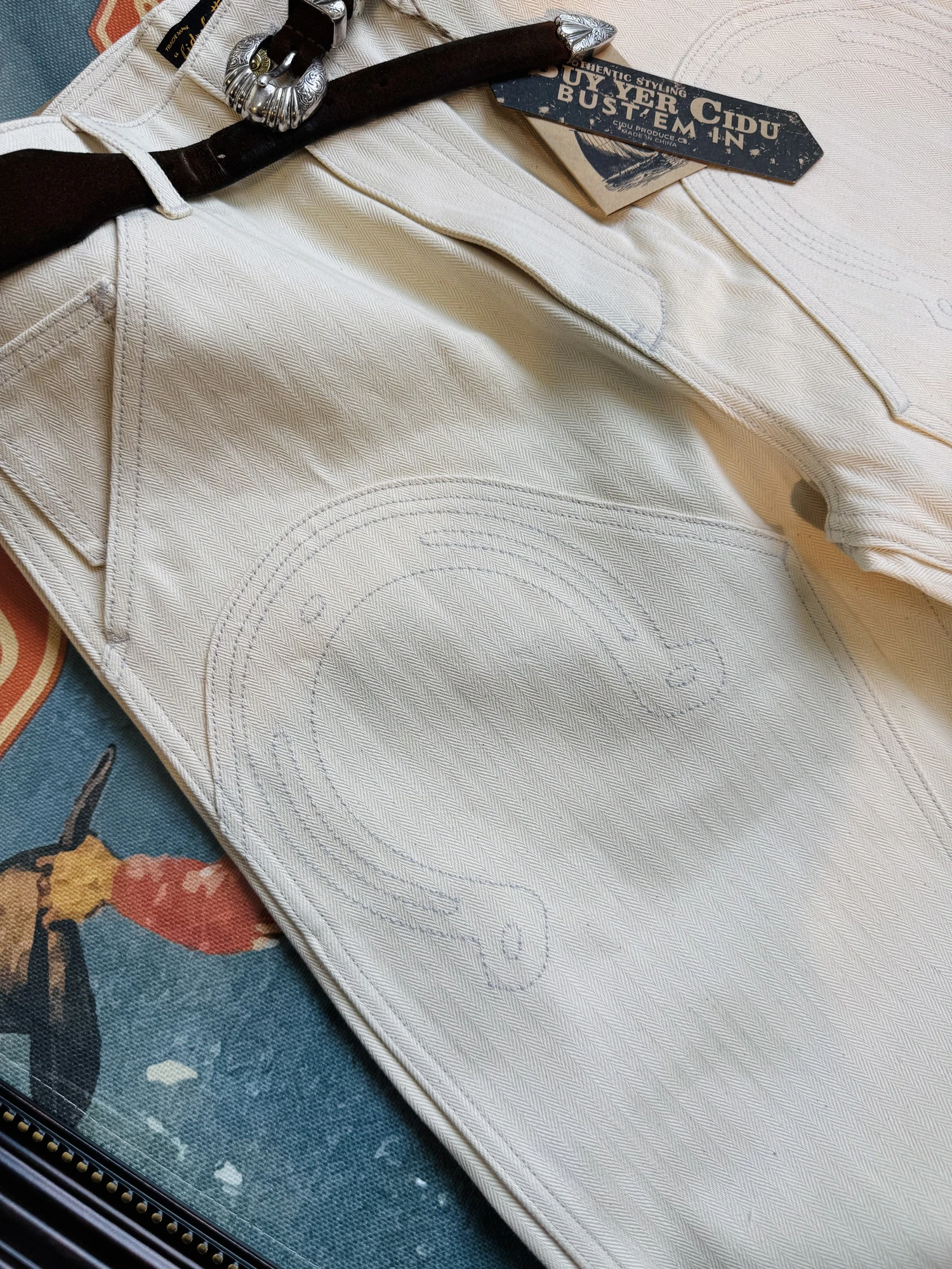 خياط براندو جينز أمريكي عتيق على الطراز الغربي مع مسامير حدوة حصان 14.8 أونصة 100% قطن ملابس عمل للرجال