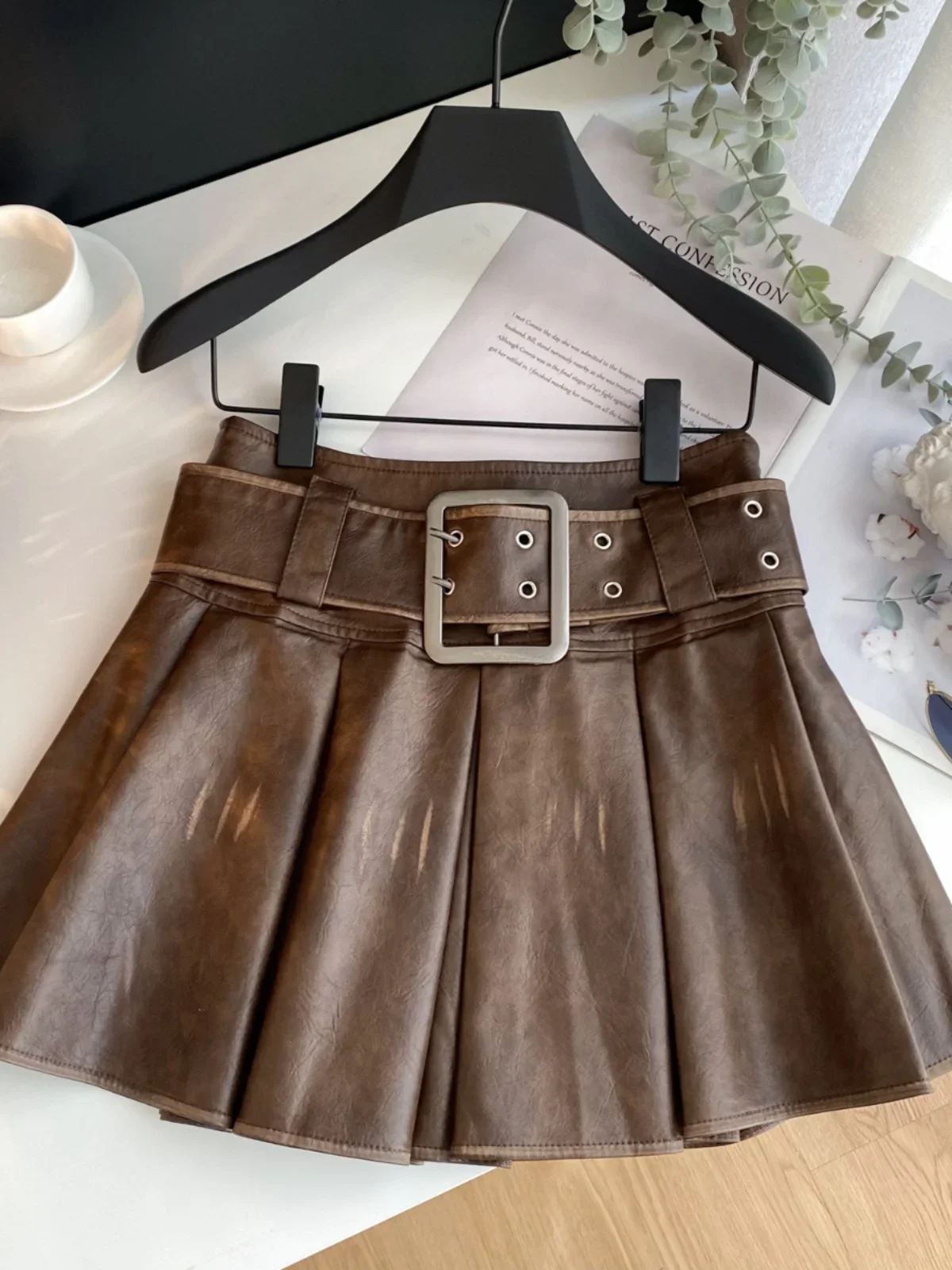 High-end Leather Skirt Women 2024 New High-waisted Retro Do Old Sexy Girl Short Skirt Autumn Winter High Waist Black Skirt