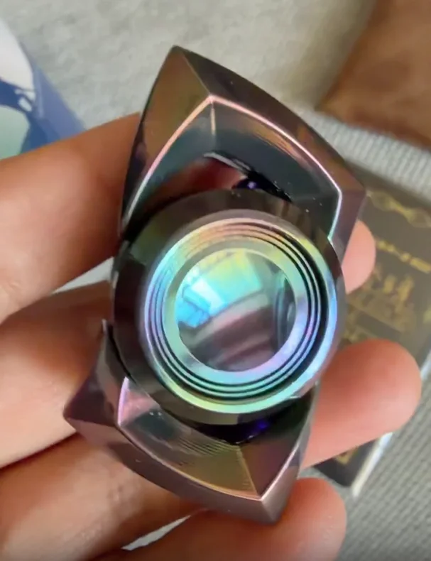 Used EDC Dengfeng EDC fingertip gyroscope zirconium color tuning fork spinner Fingertip gyroscope Decompression toys