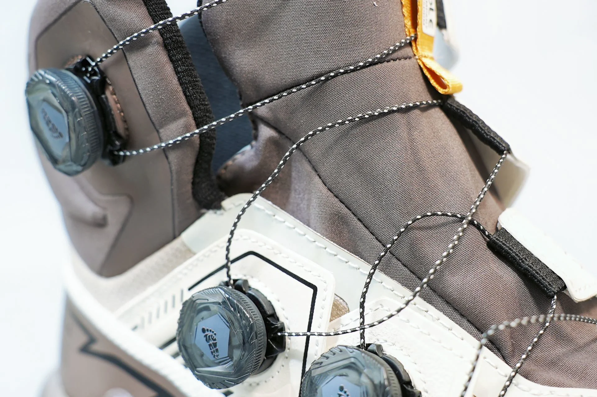 

2025 New Hot Sale Hiking Shoes Lightweight Comfortable Hiking Shoes Training Shoes Professional Hiking Shoes Very Good