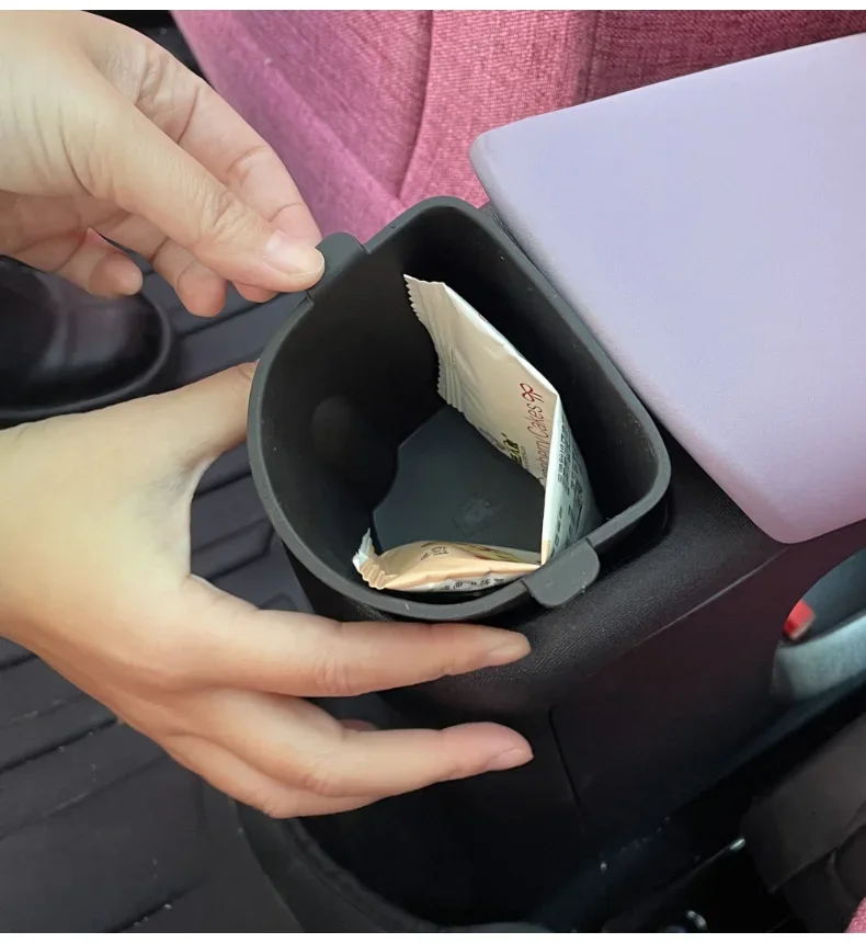 Mittelkonsolen-Aufbewahrungsbox für BYD Dolphin, TPE Anti-Rutsch-Organizer, passgenaue Armlehnen-Aufbewahrung für 2021-2025, reduziert Geräusche – Detail 13