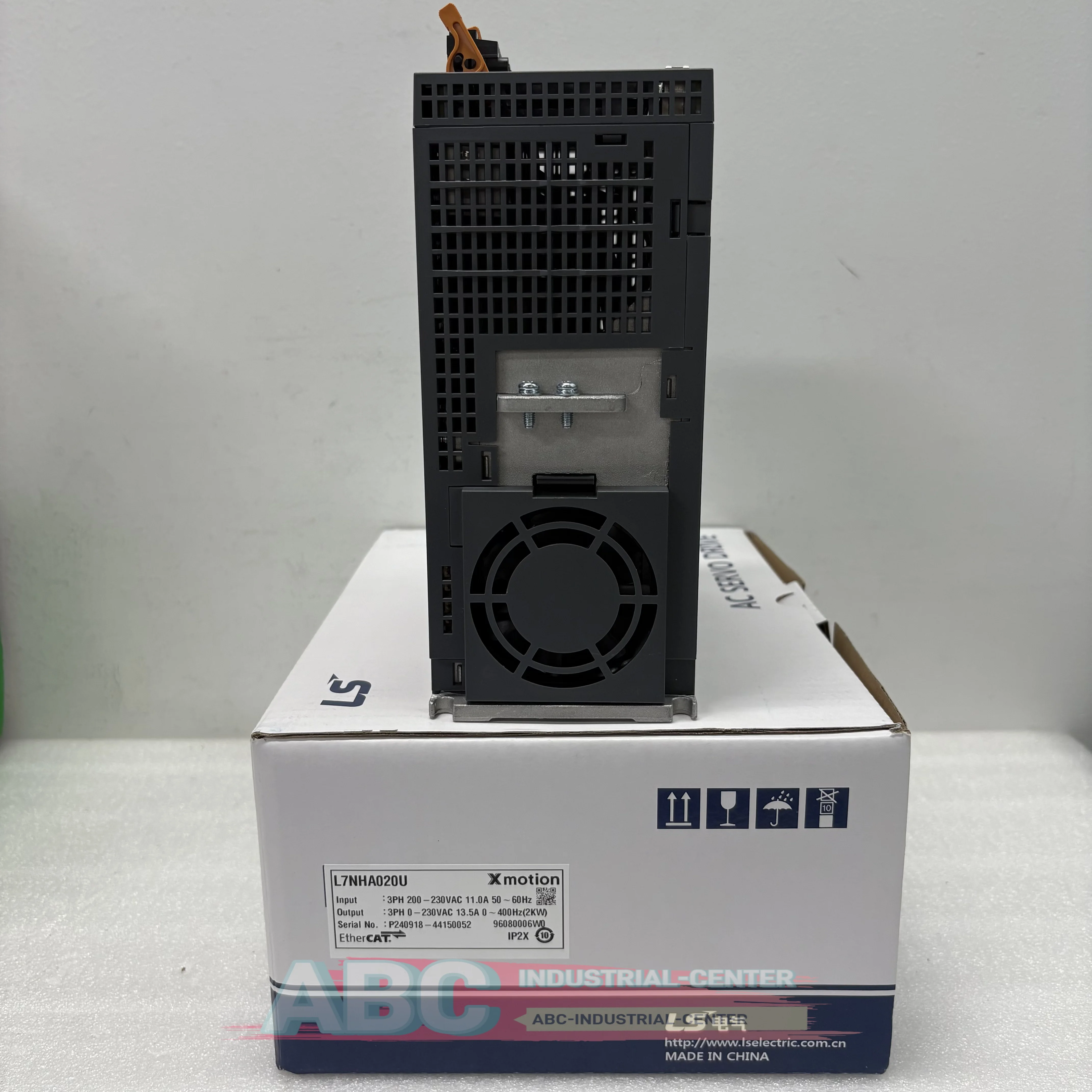 

Servo driver L7NHA020U New original L7NHB020U