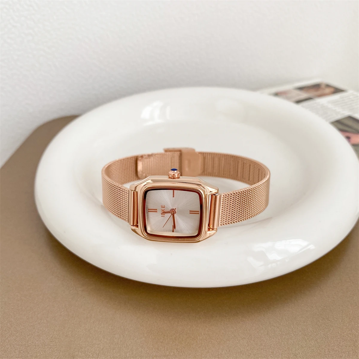New Luxury Square Women'S Watch, Simple And Stylish With A Sophisticated Feel, Exquisite And Versatile Steel Band Quartz Watch.
