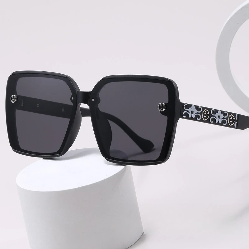 

​​2025 New Oversized Sunglasses Women, Polarized UV400 Slimming Face Retro Cat Eye for Driving & Street Style​​