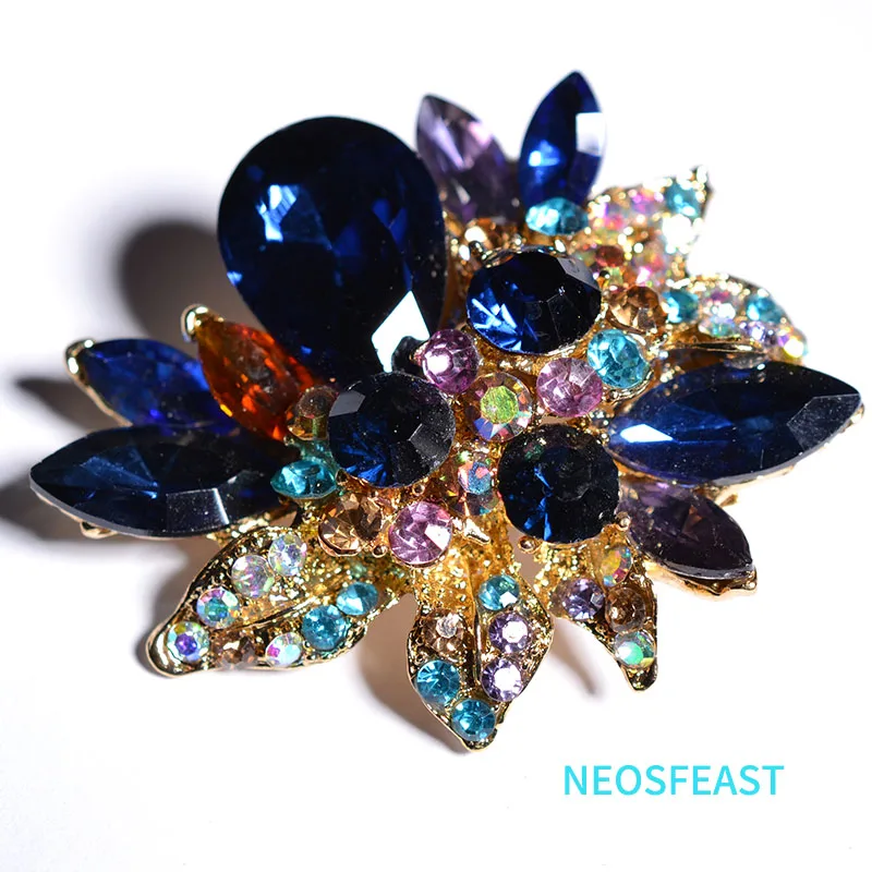 Classic Jewelry Multi Color Crystal Floral Brooches for Women Rhinestone Brooch Vintage Pin Ornament Corsage Ladies Wedding Gift