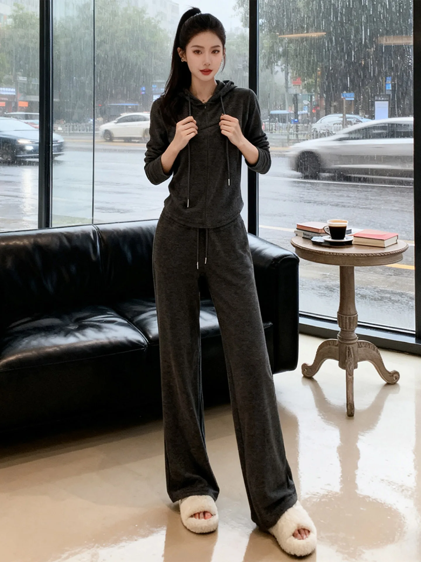 

Fashionable Grey Casual Sportswear Set Women's Slim Fit Hoodie High Waist Wide Leg Pants Two Piece Set Spring New Arrival