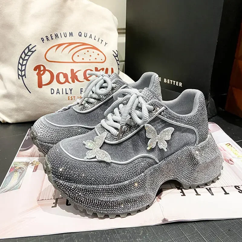 أحذية رياضية فاخرة ذات نعل سميك على شكل فراشة من حجر الراين للنساء لشتاء 2025 مصنوعة من قماش الترتر بجزء سفلي سميك أحذية رياضية مصممة للسيدات #5