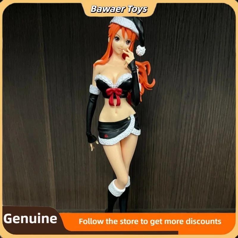 La statuetta monopezzo di Bandai Eyewear brilla con ciondolo. Nami Boa Hancock Robin Anime Personaggio Action Figure Modello Ornamento Regalo
