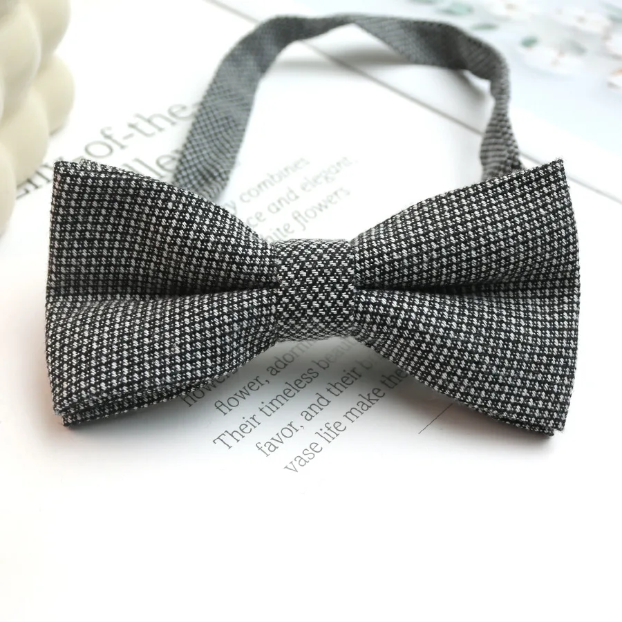 Papillon casual in tinta unita Papillon semplice ed elegante Papillon classico con motivo a quadretti Papillon decorativo formale per feste casual