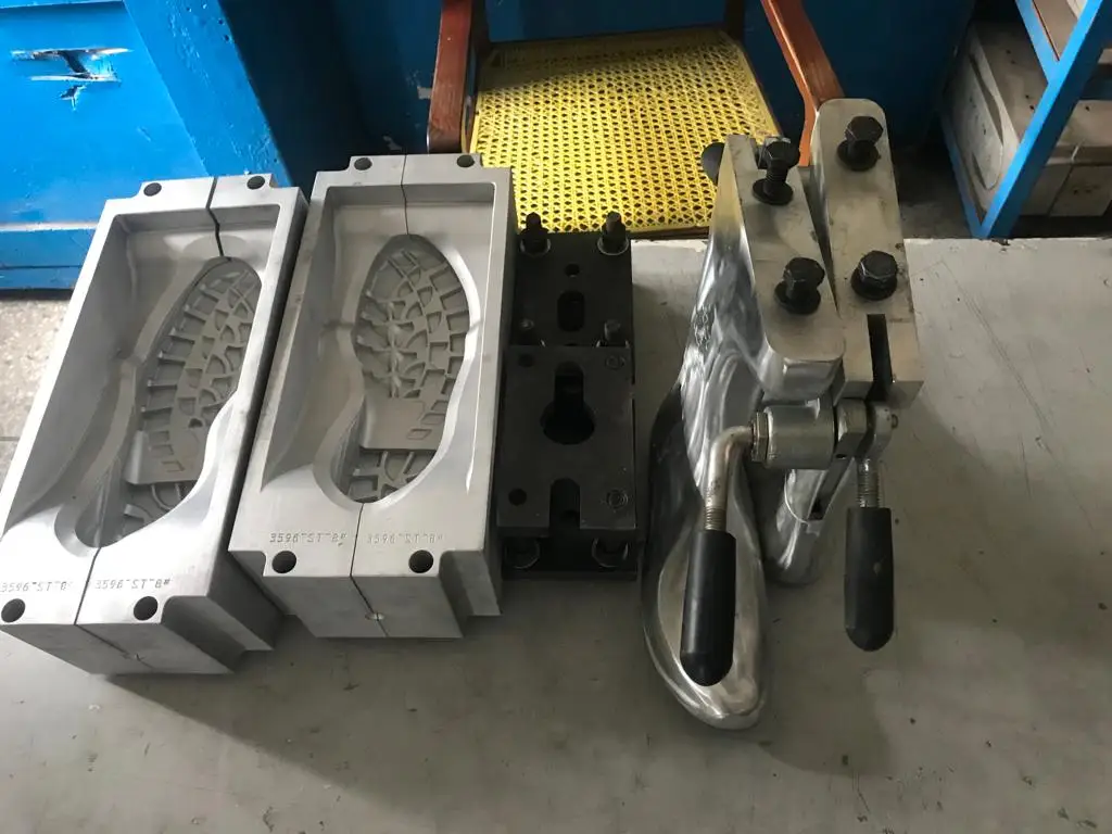 Direct Injection PU Shoe Sole Mold