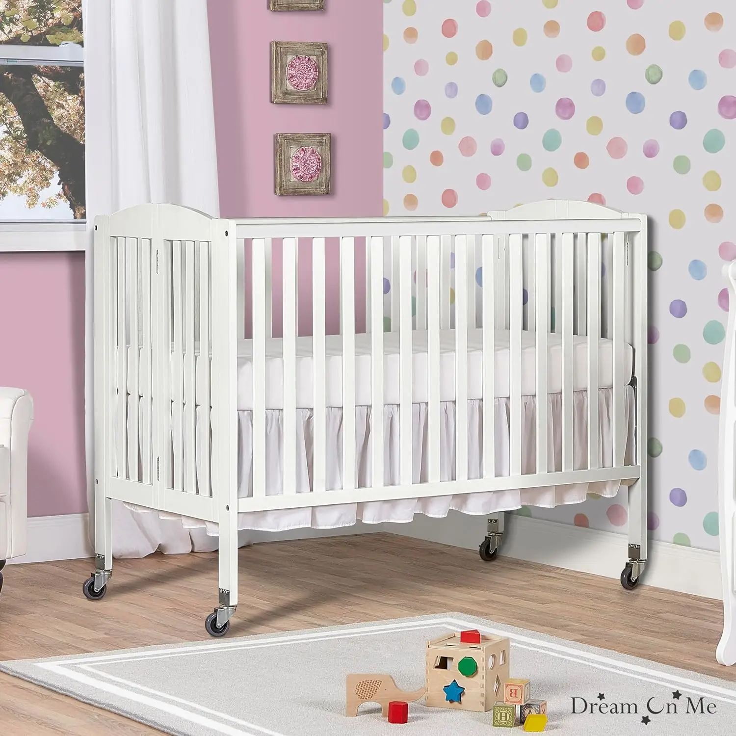 Dream On Me Folding Full Size Convenience Crib In White, Two Adjustable Mattress Height Positions, Comes With Heavy Duty Locking