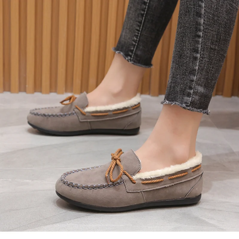 Classic Fur Flats for Women Winter Casual Slip on Round Toe Shoes for Women Warm Plush Platform Flats Plus Size