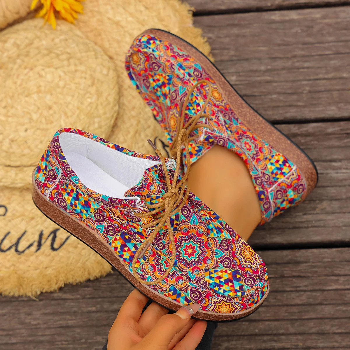 

2025 New Spring Autumn Women Printed Canvas Shoes Fashion Flat Platform Casual Toe Loafers Breathable Shallow Sneakers Women